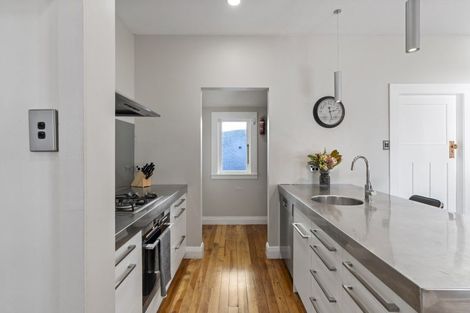 Photo of property in 111 Muritai Road, Eastbourne, Lower Hutt, 5013