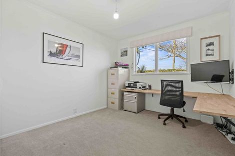 Photo of property in 24 Tramway Road, Beach Haven, Auckland, 0626