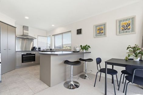 Photo of property in 16a Basley Road, Owhata, Rotorua, 3010