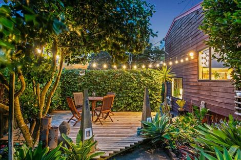 Photo of property in 1/33 Eskdale Road, Birkdale, Auckland, 0626