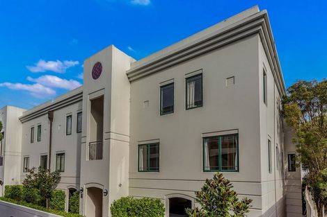 Photo of property in Regent Courts, 12/75 Gloucester Street, Christchurch Central, Christchurch, 8013