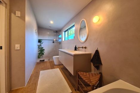 Photo of property in 70 Driving Creek Road, Coromandel, 3506