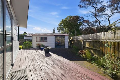 Photo of property in 32b Aquarius Drive, Kawaha Point, Rotorua, 3010