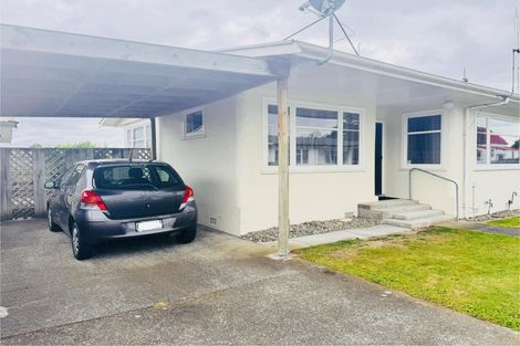 Photo of property in 14 Kiwi Court, Roslyn, Palmerston North, 4414