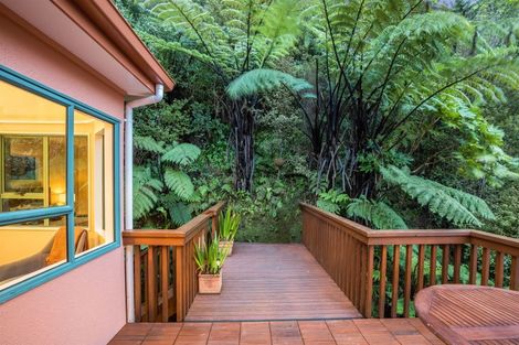Photo of property in 68 Peterhouse Street, Tawa, Wellington, 5028