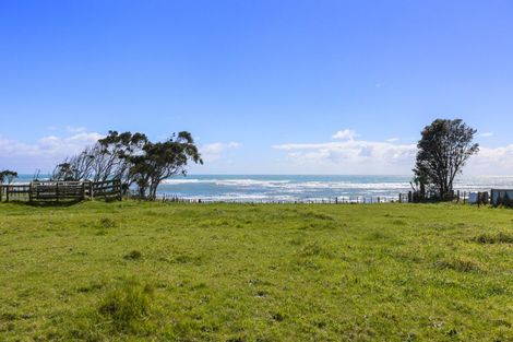 Photo of property in 54 Hume Street, Waitara, 4320