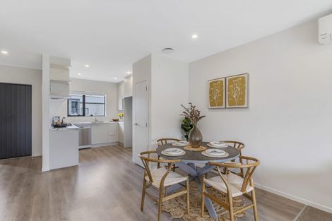 Photo of property in 15 Orona Place, Takanini, 2112