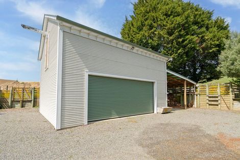Photo of property in 8 Maungahina Road, Te Ore Ore, Masterton, 5886