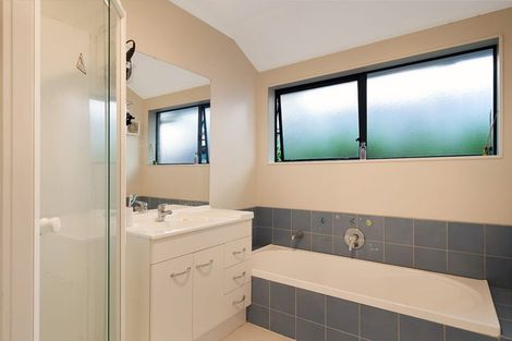 Photo of property in 37a Willerton Avenue, New Lynn, Auckland, 0600