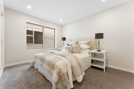 Photo of property in 47 Chamberlain Road, Massey, Auckland, 0614