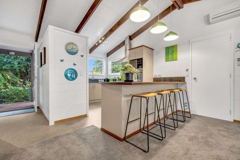 Photo of property in 44 Grand Vue Road, Kawaha Point, Rotorua, 3010