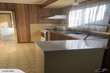 Photo of property in 2a Hilton Grove, Kelvin Grove, Palmerston North, 4414