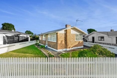 Photo of property in 14 Quennell Avenue, Favona, Auckland, 2024