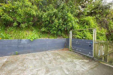 Photo of property in 24 Deller Grove, Silverstream, Upper Hutt, 5019