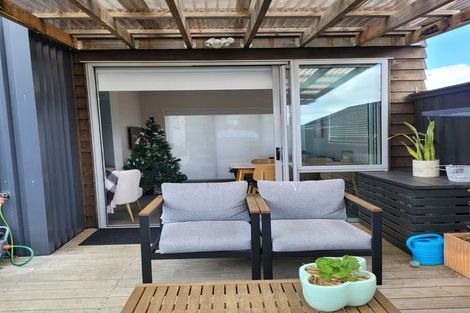 Photo of property in 24 Station Street, Hobsonville, Auckland, 0616