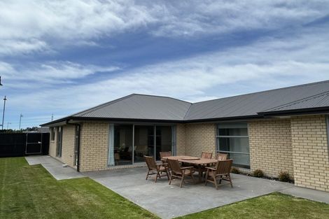 Photo of property in 76 Stationmasters Way, Prebbleton, 7604