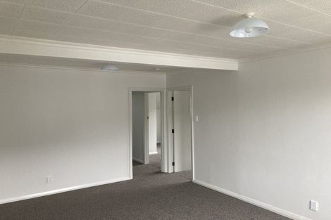 Photo of property in 87 Queens Drive, Lyall Bay, Wellington, 6022