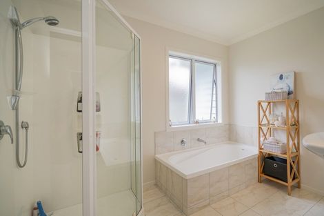 Photo of property in 3 Mermaid Place, Whitianga, 3510