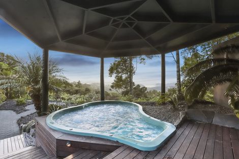 Photo of property in 64 Scenic Drive, Titirangi, Auckland, 0604