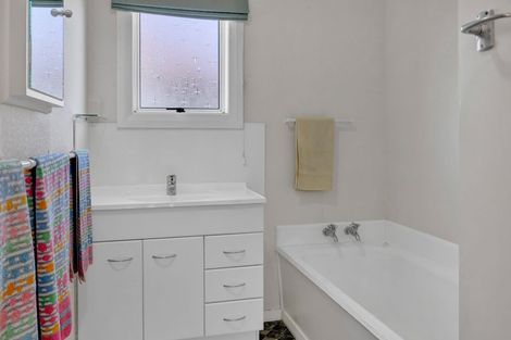 Photo of property in 7 Caplen Street, Hawera, 4610