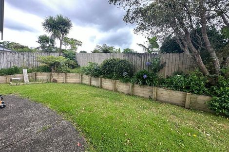 Photo of property in 15 Rosebay Rise, Henderson, Auckland, 0610