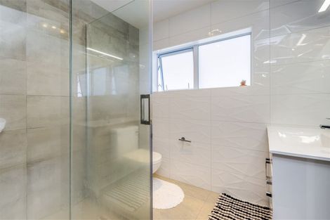 Photo of property in 11 Reding Street, Takanini, 2112