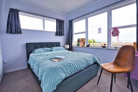 Photo of property in 22 Danbury Drive, Torbay, Auckland, 0630