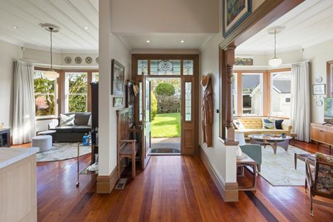 Photo of property in 23 Ruakiwi Road, Hamilton Lake, Hamilton, 3204
