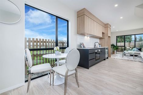 Photo of property in 6/644 Te Atatu Road, Te Atatu Peninsula, Auckland, 0610