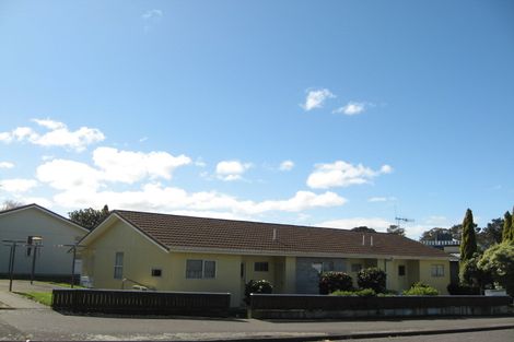 Photo of property in 6 Russell Street, Marton, 4710