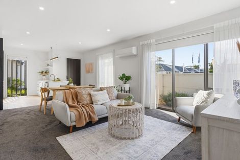 Photo of property in 1 Taverner Lane, Mosgiel, 9024