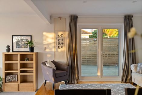 Photo of property in 68 Kinghorne Street, Strathmore Park, Wellington, 6022