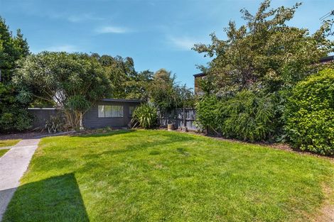 Photo of property in 136 Avonhead Road, Avonhead, Christchurch, 8042
