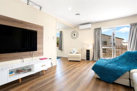 Photo of property in 2/11 Dalmatia Place, Henderson, Auckland, 0612