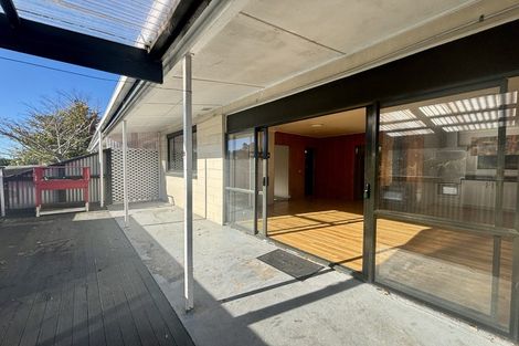 Photo of property in 2/1 Angle Street, Picton, 7220