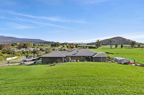 Photo of property in 25 Arapeta Place, Takaka, 7110