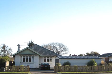 Photo of property in 195 Main North Road, Redwood, Christchurch, 8051