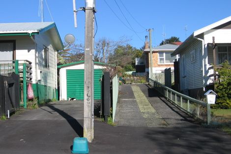 Photo of property in 1 Walsh Street, Forest Lake, Hamilton, 3200
