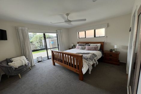 Photo of property in 53 Ridgeway Road, Pukekohe, 2120