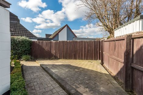 Photo of property in 43n Waimairi Road, Upper Riccarton, Christchurch, 8041