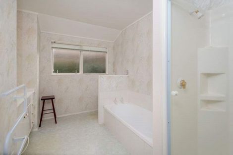 Photo of property in 63 Lakeside Drive, Orewa, 0931