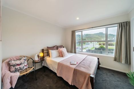 Photo of property in 2 Ronalds Way, Taita, Lower Hutt, 5011
