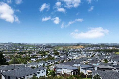 Photo of property in 17 Manawanui Way, Orewa, 0931