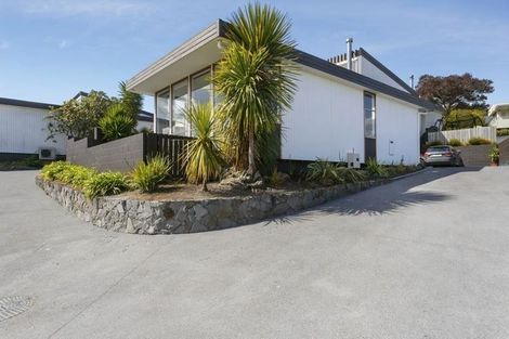 Photo of property in 232 Lake Terrace, Waipahihi, Taupo, 3330