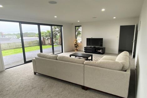 Photo of property in 3d Honeyfield Drive, Whalers Gate, New Plymouth, 4310