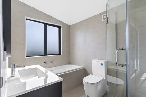 Photo of property in 5/64 Pupuke Road, Hillcrest, Auckland, 0627