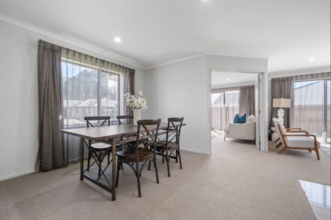 Photo of property in 4 Frederick Place, Whalers Gate, New Plymouth, 4310