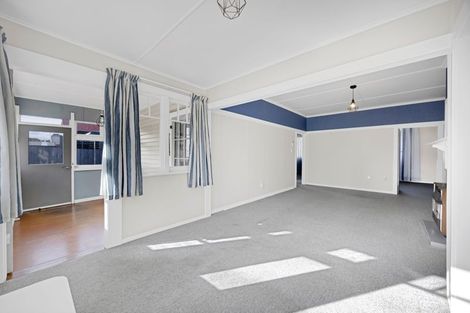 Photo of property in 63 Gladstone Street, Hawera, 4610