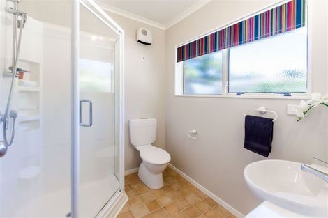 Photo of property in 14 Kennedy Place, Waikanae Beach, Waikanae, 5036