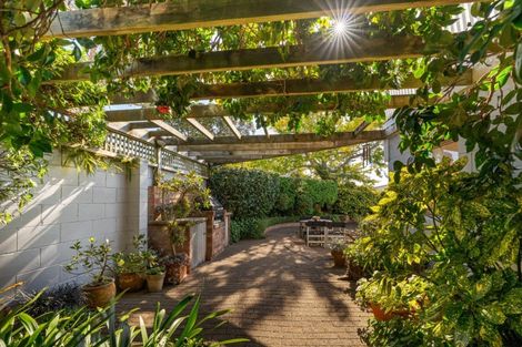 Photo of property in 43 Hinewa Road, Otumoetai, Tauranga, 3110